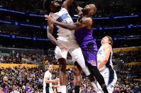 NG SPORTS-詹姆斯在加拿大队比赛中绝杀，关键助攻引发热议！的简单介绍