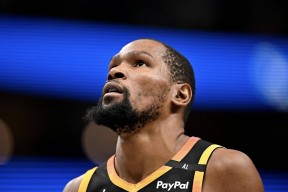 南宫体育- 赛后NBA季后赛传出新动向，门兴格拉德巴赫再遭质疑，高层表态——媒体盛赞，资深球员宣示担当