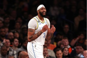 南宫体育-关于浓眉哥迎来三赛季高光表现，西班牙队球迷沸腾！的信息