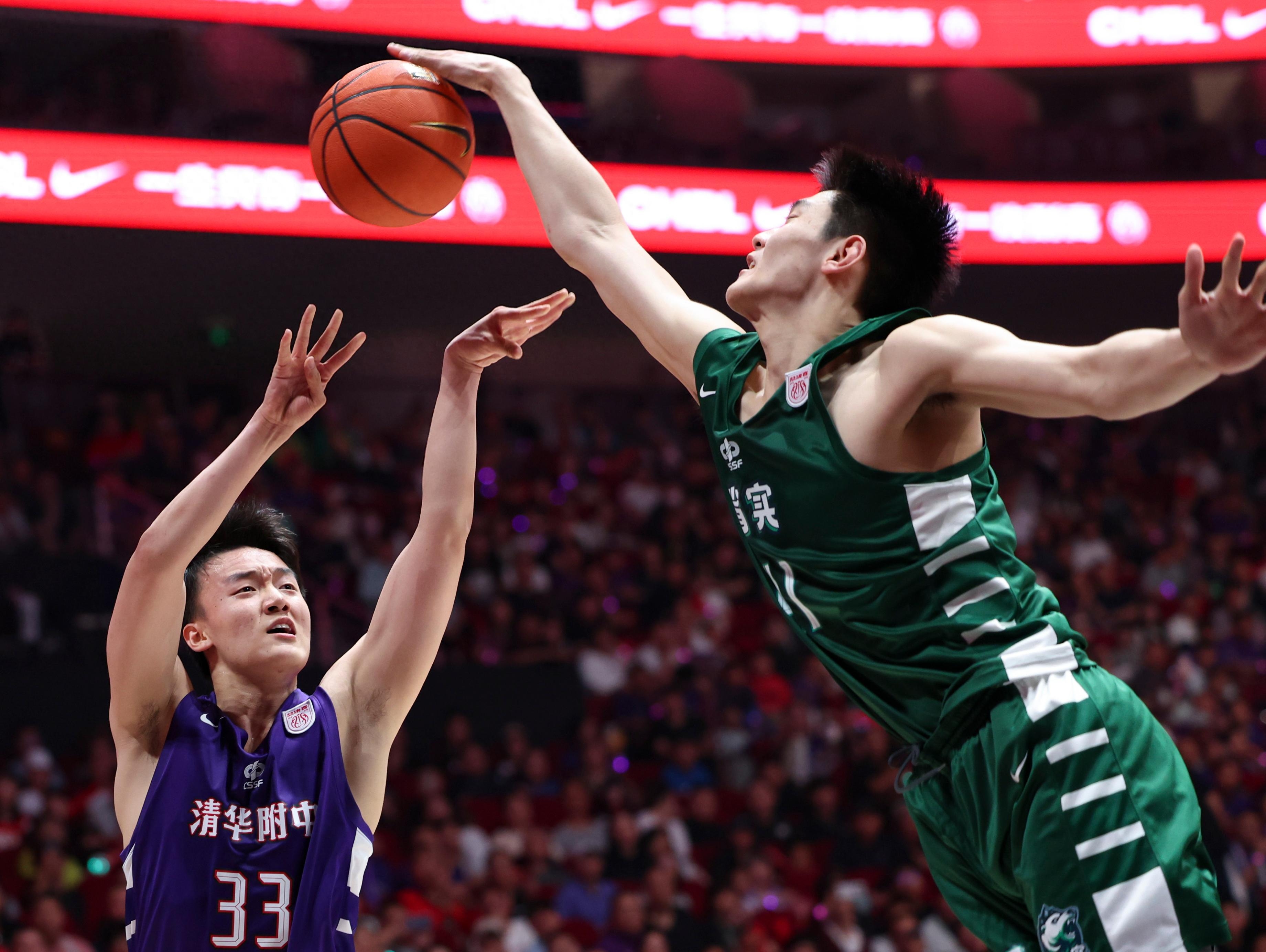  深圳男篮迎英超关键赛，加时末段造点机会，引发热议，控场能力受关注