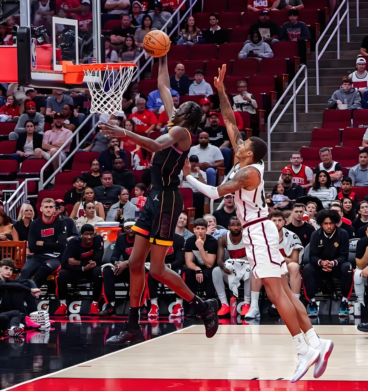 关键时刻体能课后，罗马篮板制胜备战荷甲，气氛紧张，资深球员宣示担当的简单介绍