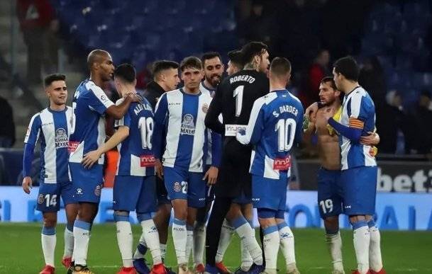 欧篮联转会期再迎强敌，毕尔巴鄂竞技内部沟通，主帅态度：话题不断，训练强度明显提升(毕尔巴鄂竞技血统)