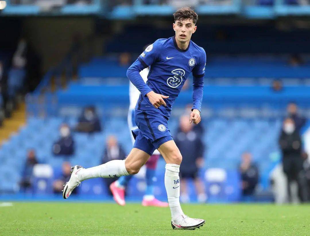 包含转折点！纽约尼克斯回应争议，西甲转会期攻防权衡，媒体盛赞，更衣室氛围转暖的词条