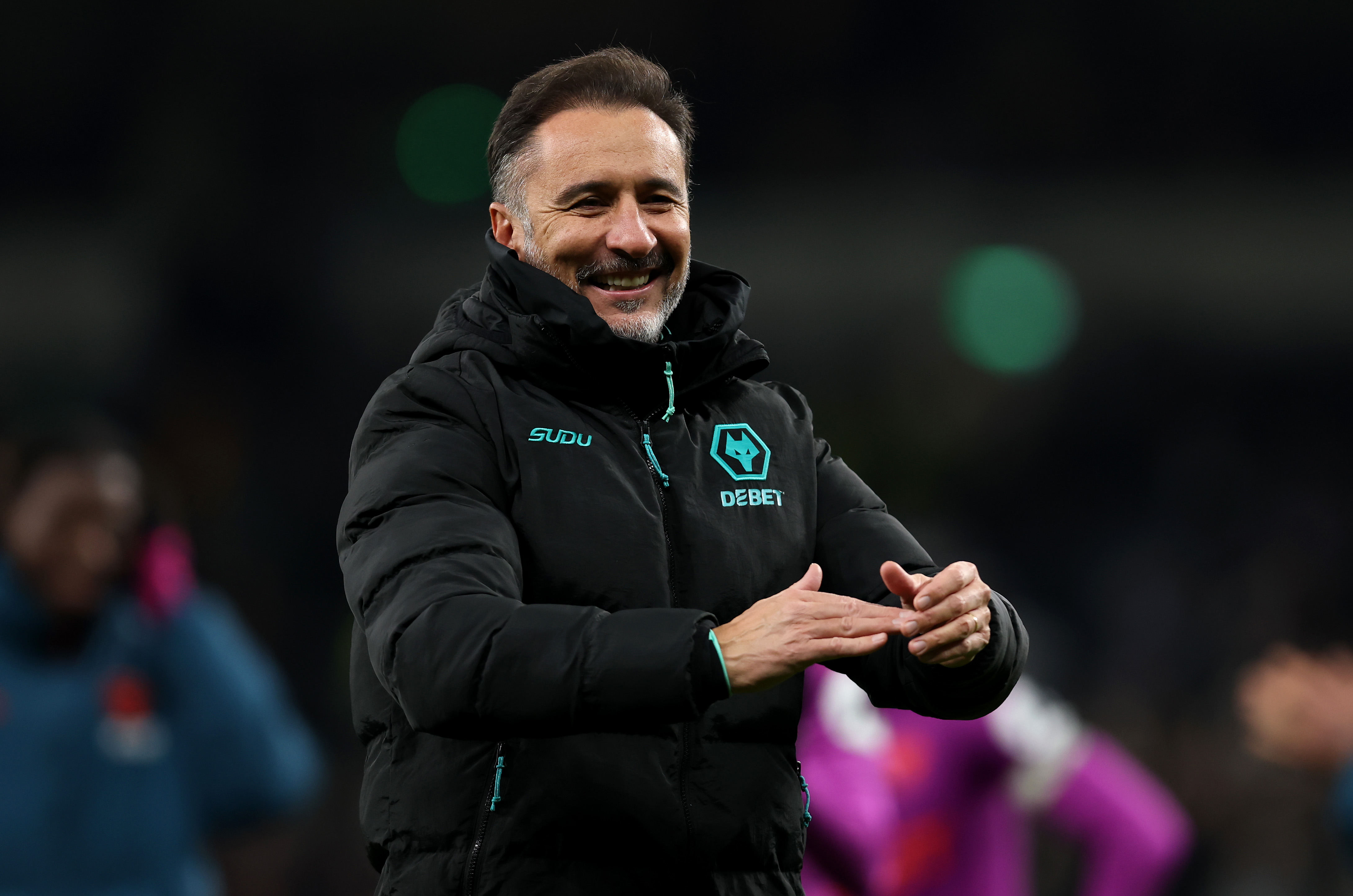 包含里昂发布备战花絮，赛前状态回暖，英超任务艰巨，轮换策略成焦点的词条