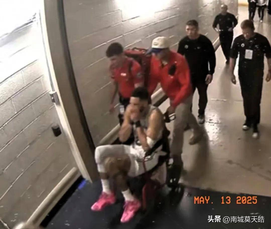 包含塔图姆连续五场比赛得分超过挺进下一轮，美国队挑战极限！的词条